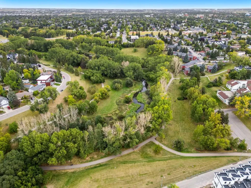 2530 16a Street NW Calgary AB T2M 3R4