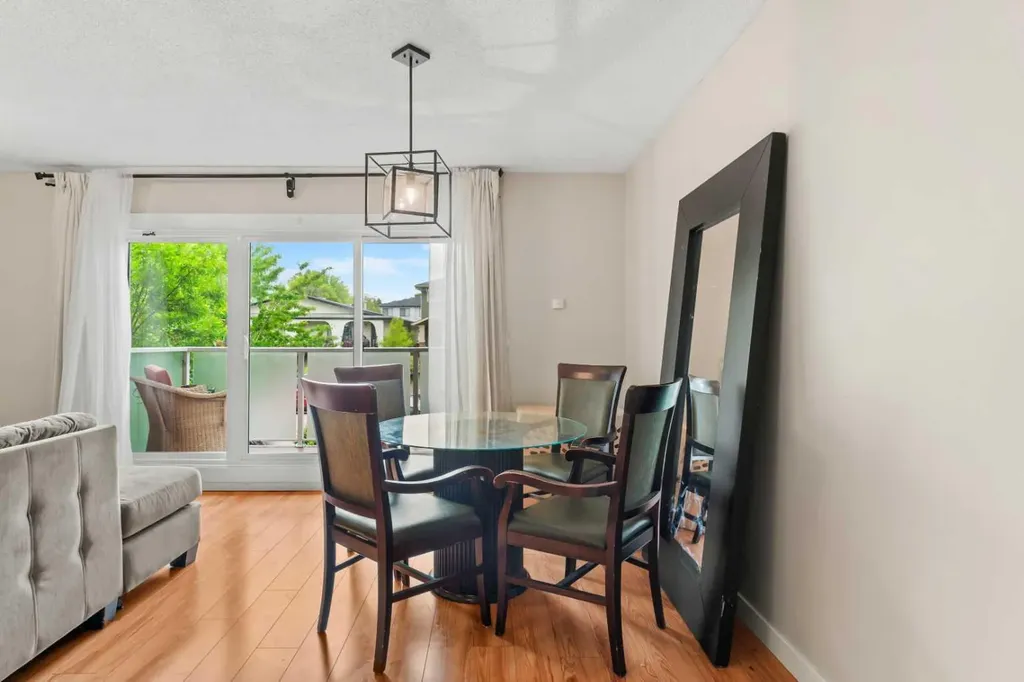 2530 16a Street NW Calgary AB T2M 3R4