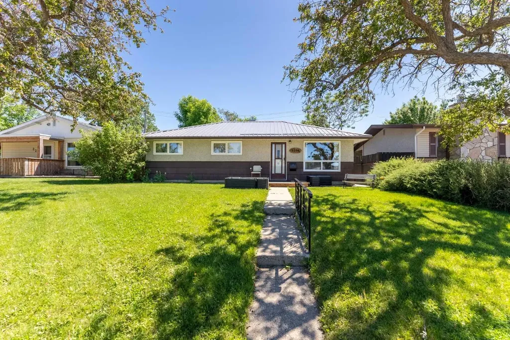 2206 5a Avenue N Lethbridge AB T1H 0R5