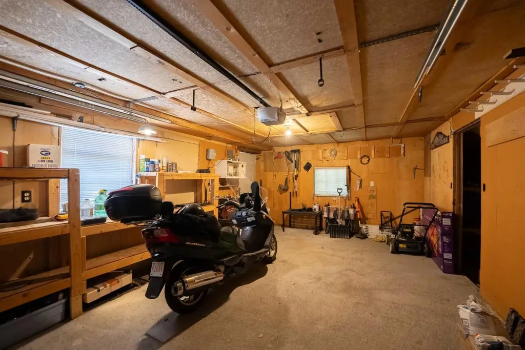 2206 5a Avenue N Lethbridge AB T1H 0R5