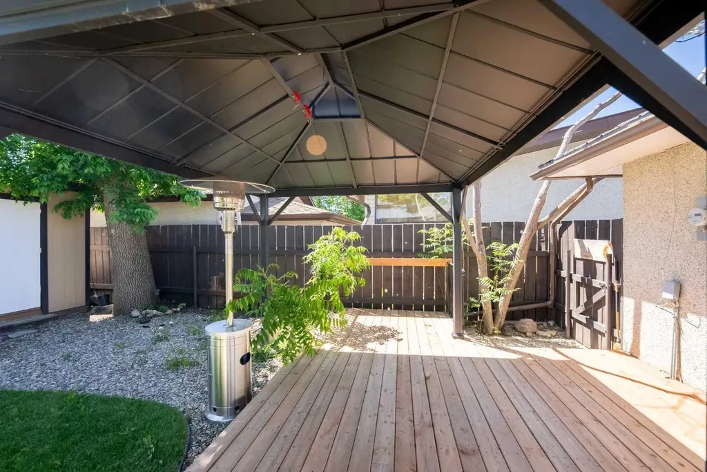 2206 5a Avenue N Lethbridge AB T1H 0R5