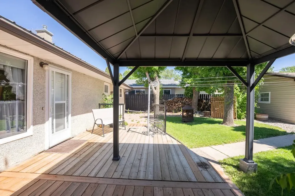 2206 5a Avenue N Lethbridge AB T1H 0R5