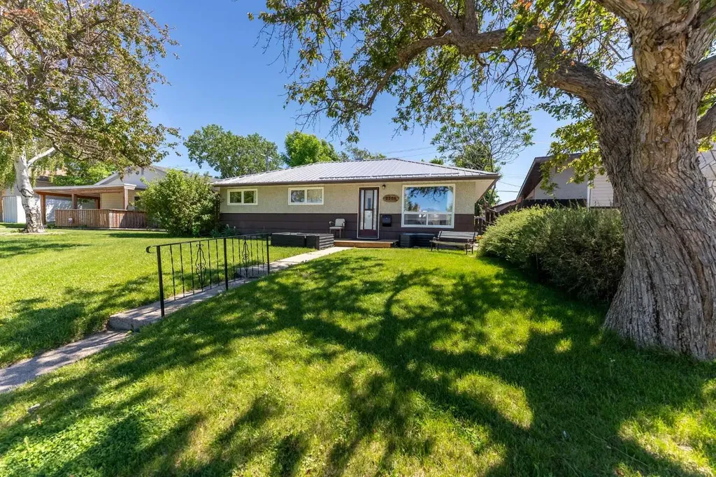 2206 5a Avenue N Lethbridge AB T1H 0R5