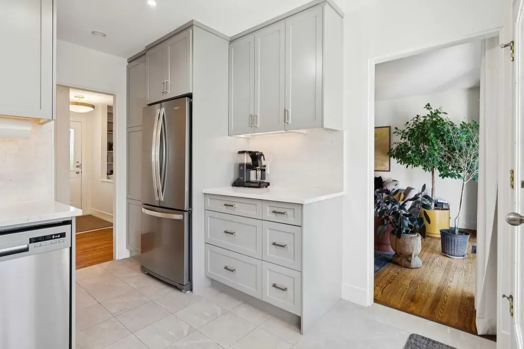 3607 Kilkenny Road SW Calgary AB T3E 4R7