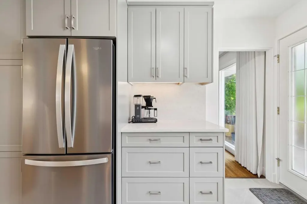 3607 Kilkenny Road SW Calgary AB T3E 4R7