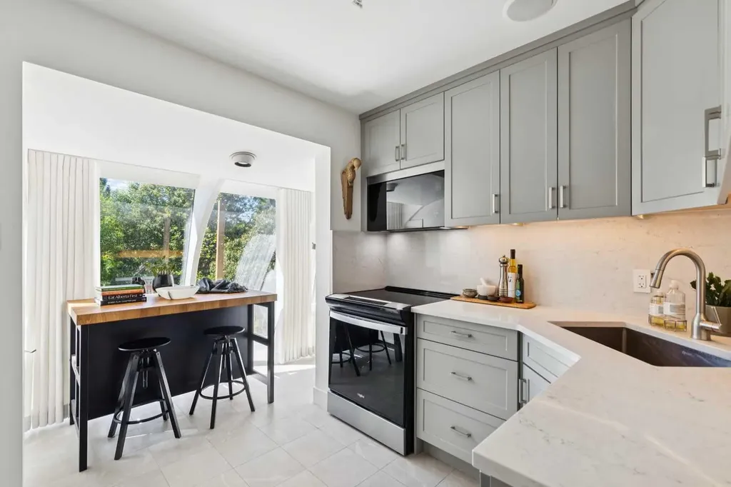 3607 Kilkenny Road SW Calgary AB T3E 4R7
