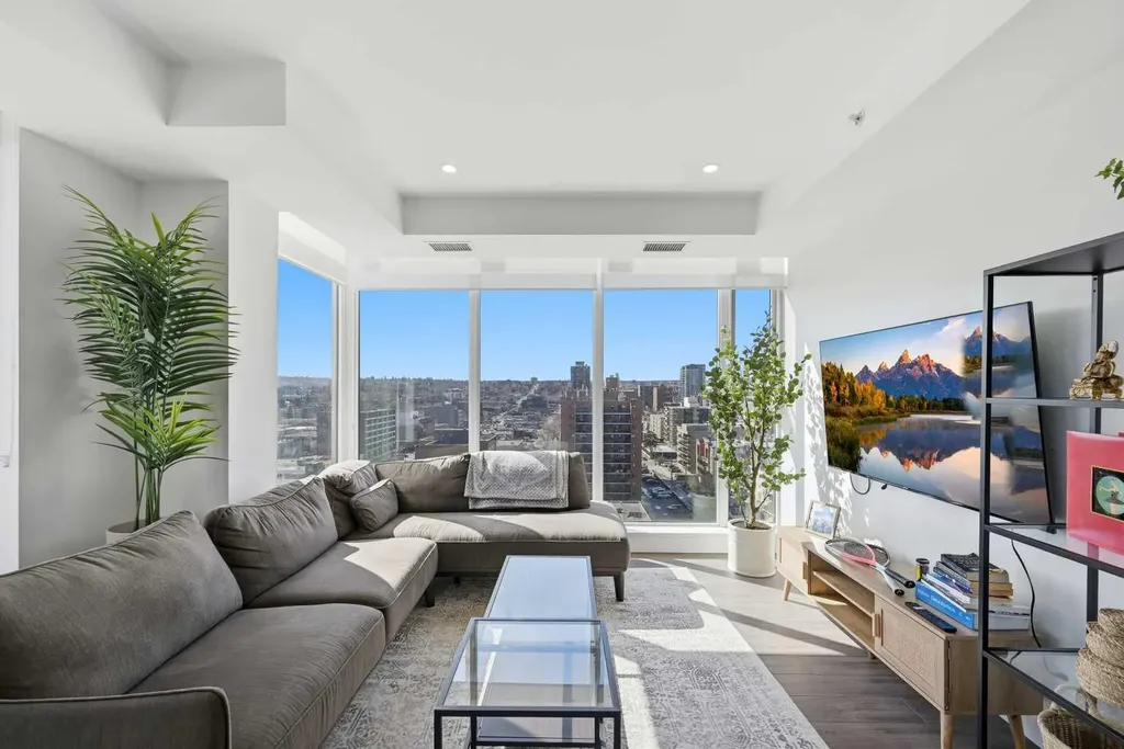930 16 Avenue SW Calgary AB T2R 1C2