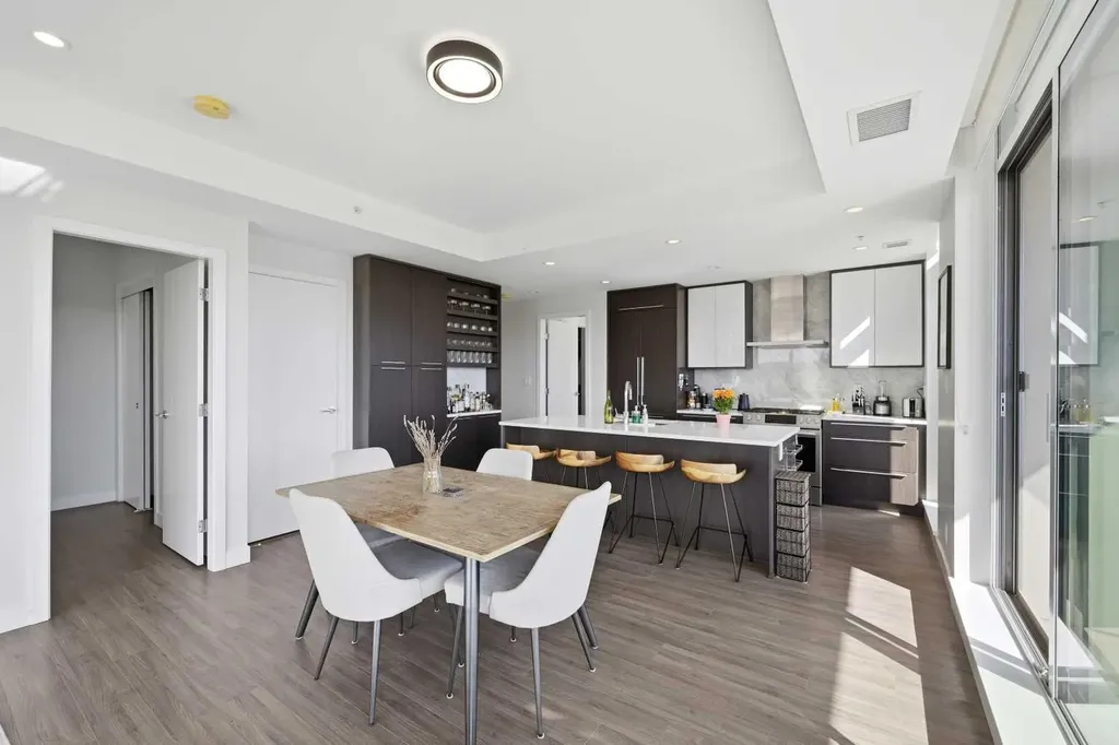 930 16 Avenue SW Calgary AB T2R 1C2