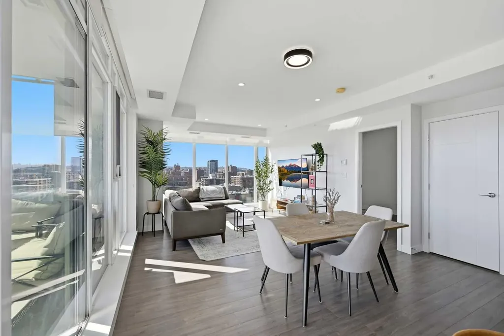 930 16 Avenue SW Calgary AB T2R 1C2