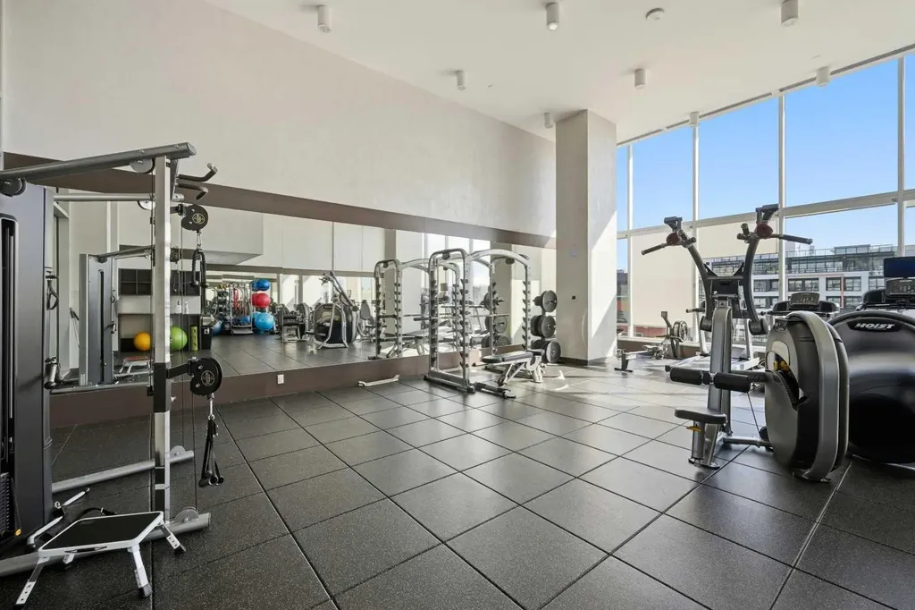 930 16 Avenue SW Calgary AB T2R 1C2
