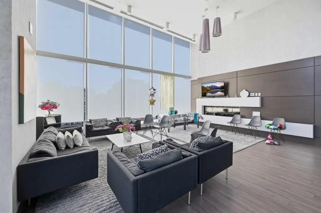930 16 Avenue SW Calgary AB T2R 1C2