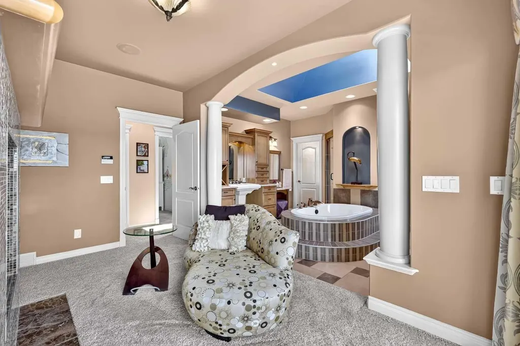 128 Heritage Lake Drive Heritage Pointe AB T1S 4H7