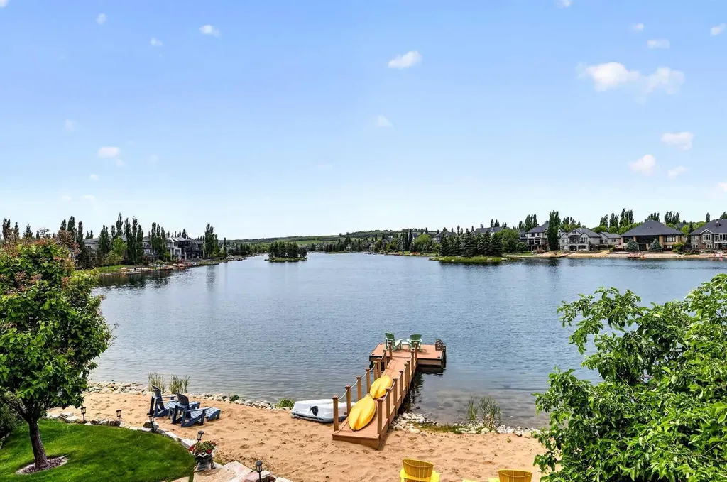 128 Heritage Lake Drive Heritage Pointe AB T1S 4H7