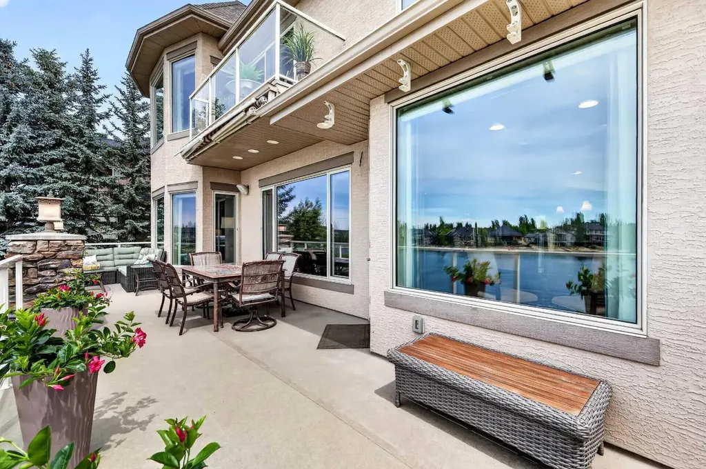 128 Heritage Lake Drive Heritage Pointe AB T1S 4H7