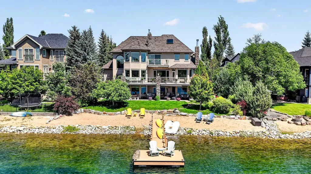 128 Heritage Lake Drive Heritage Pointe AB T1S 4H7