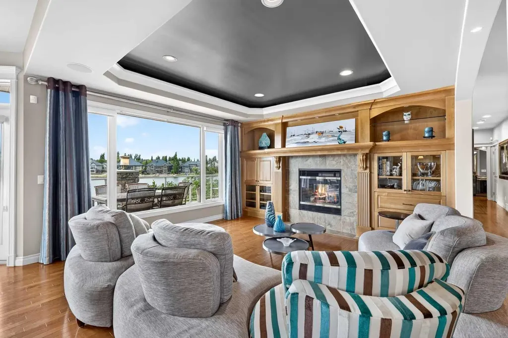 128 Heritage Lake Drive Heritage Pointe AB T1S 4H7