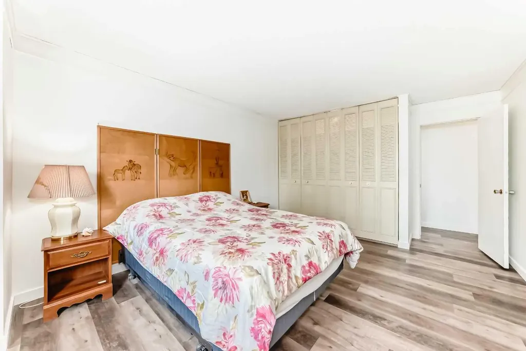 714 Willow Park Drive SE Calgary AB T2J 0L8