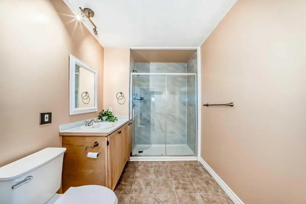 714 Willow Park Drive SE Calgary AB T2J 0L8