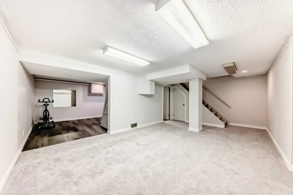 714 Willow Park Drive SE Calgary AB T2J 0L8