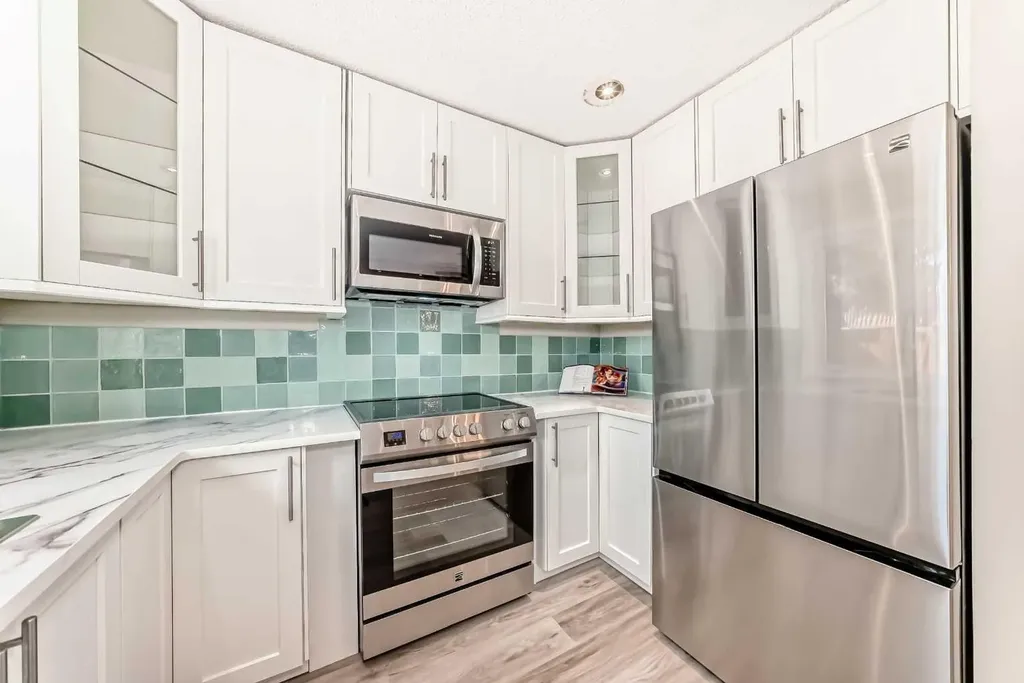 714 Willow Park Drive SE Calgary AB T2J 0L8