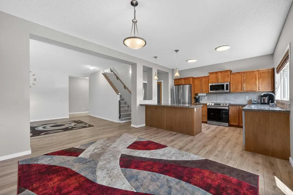 52 Reunion Close NW Airdrie AB T4B 0M2