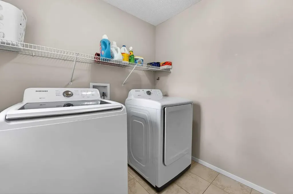 52 Reunion Close NW Airdrie AB T4B 0M2