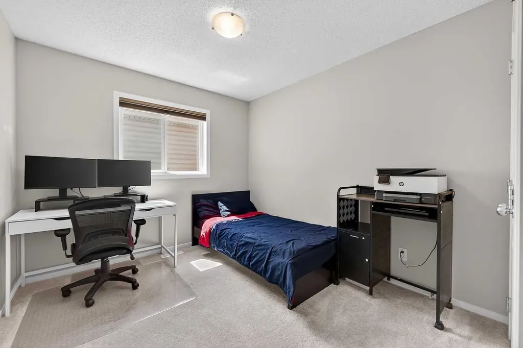 52 Reunion Close NW Airdrie AB T4B 0M2