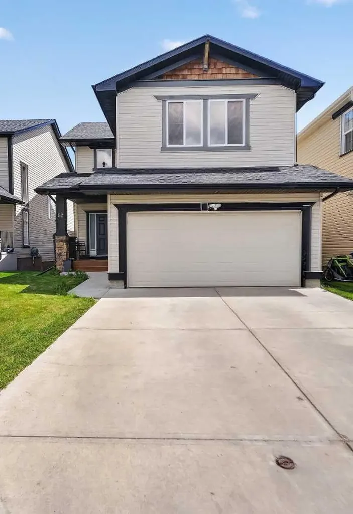 52 Reunion Close NW Airdrie AB T4B 0M2