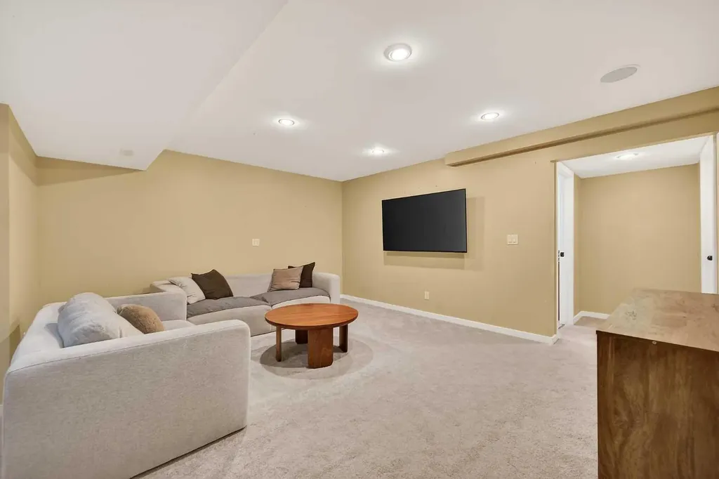52 Reunion Close NW Airdrie AB T4B 0M2