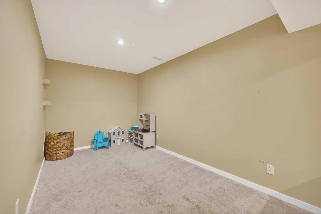 52 Reunion Close NW Airdrie AB T4B 0M2