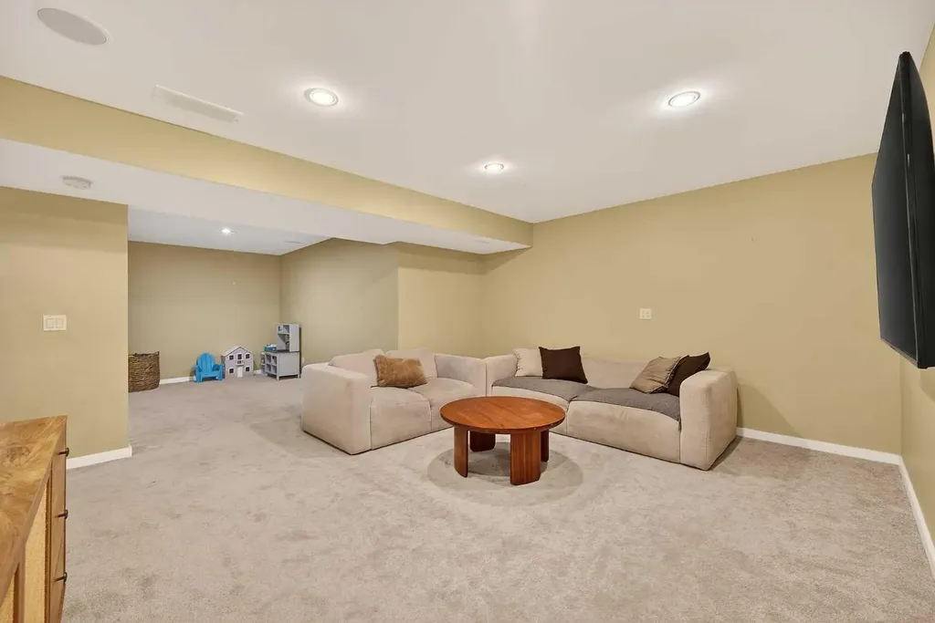 52 Reunion Close NW Airdrie AB T4B 0M2