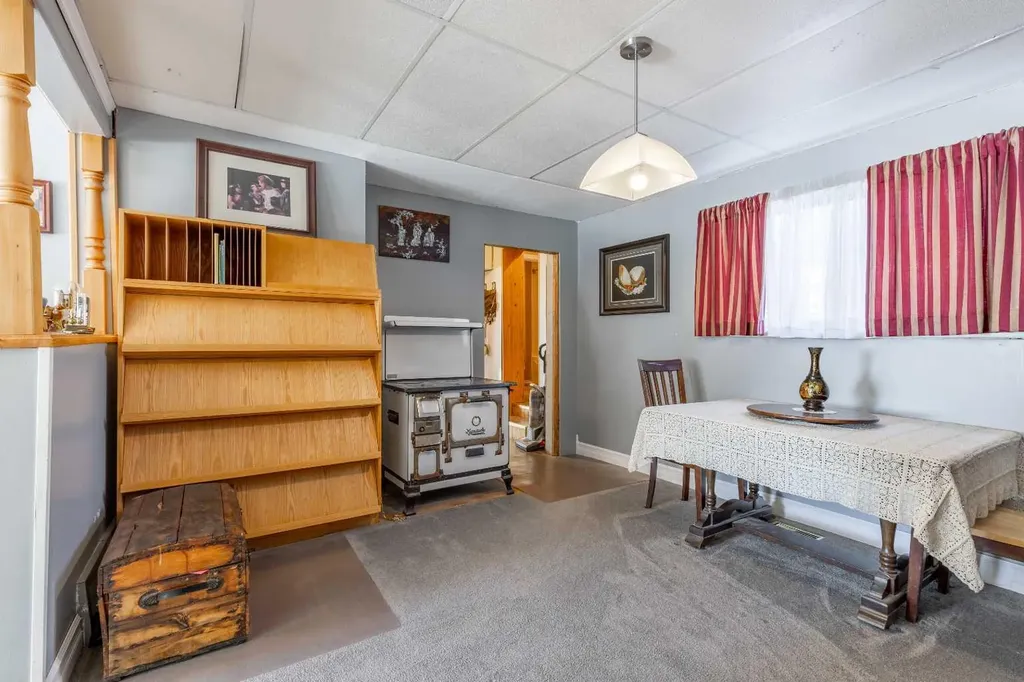 30058 Highway 501 Rural Cardston County AB T0K 0K0