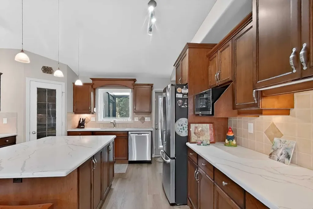 65 Canyoncrest Point W Lethbridge AB T1K 0B4