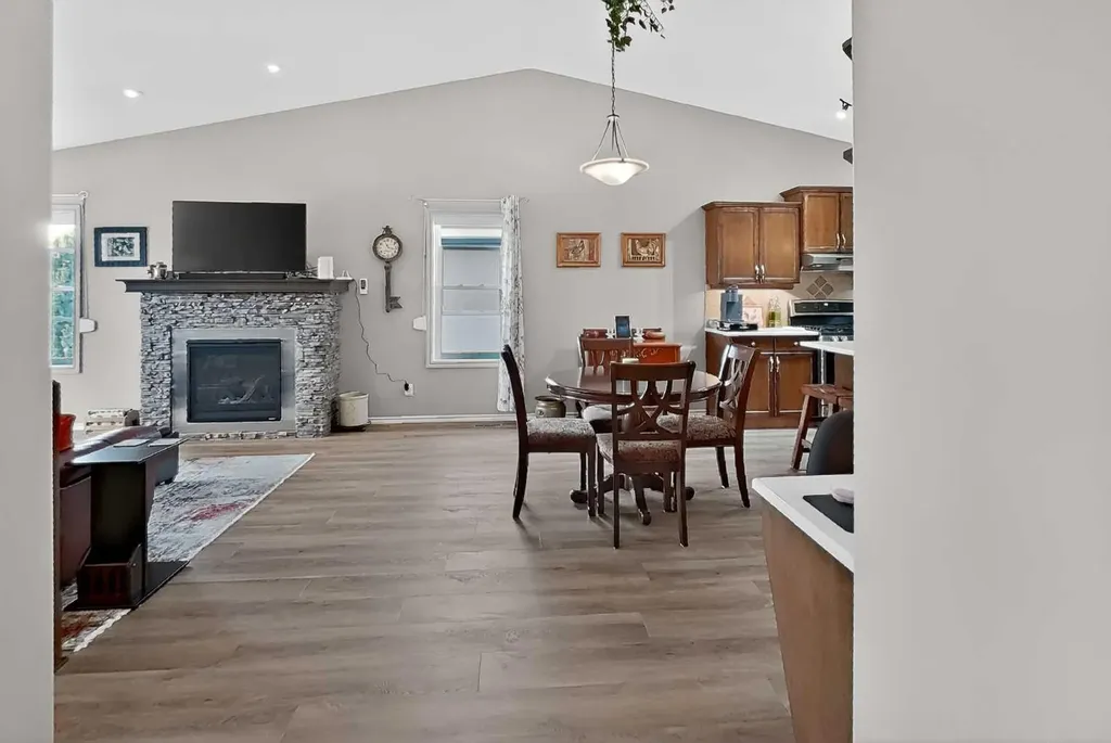 65 Canyoncrest Point W Lethbridge AB T1K 0B4