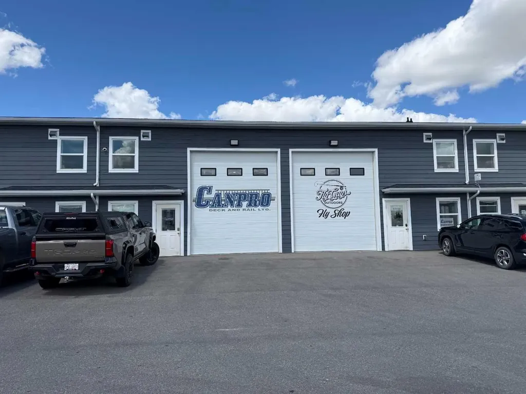 3740 30 Street N Lethbridge AB T1H 6Z4