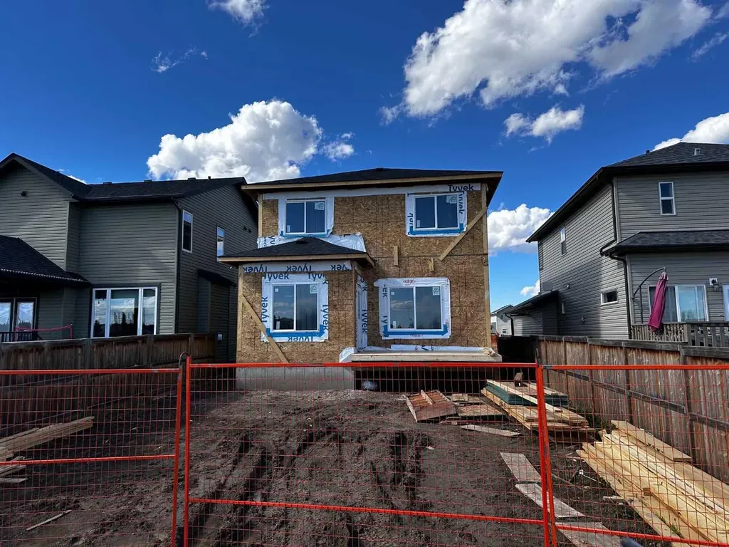 169 Norseman Close Penhold AB T4G0G5