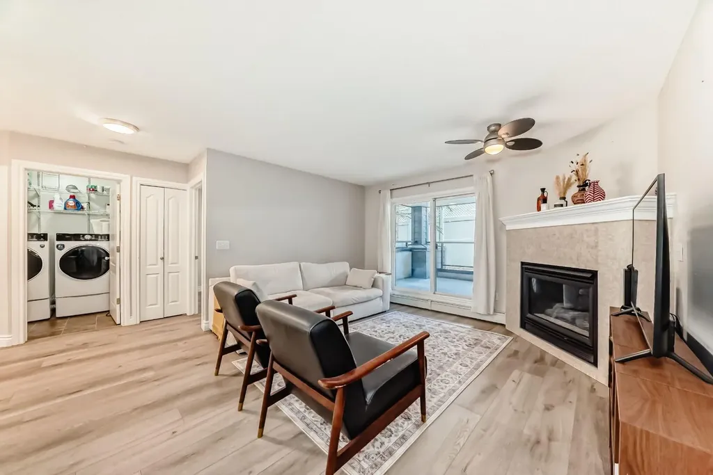 10 Sierra Morena Mews SW Calgary AB T3H 3K5