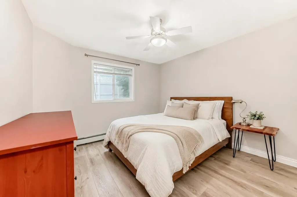 10 Sierra Morena Mews SW Calgary AB T3H 3K5