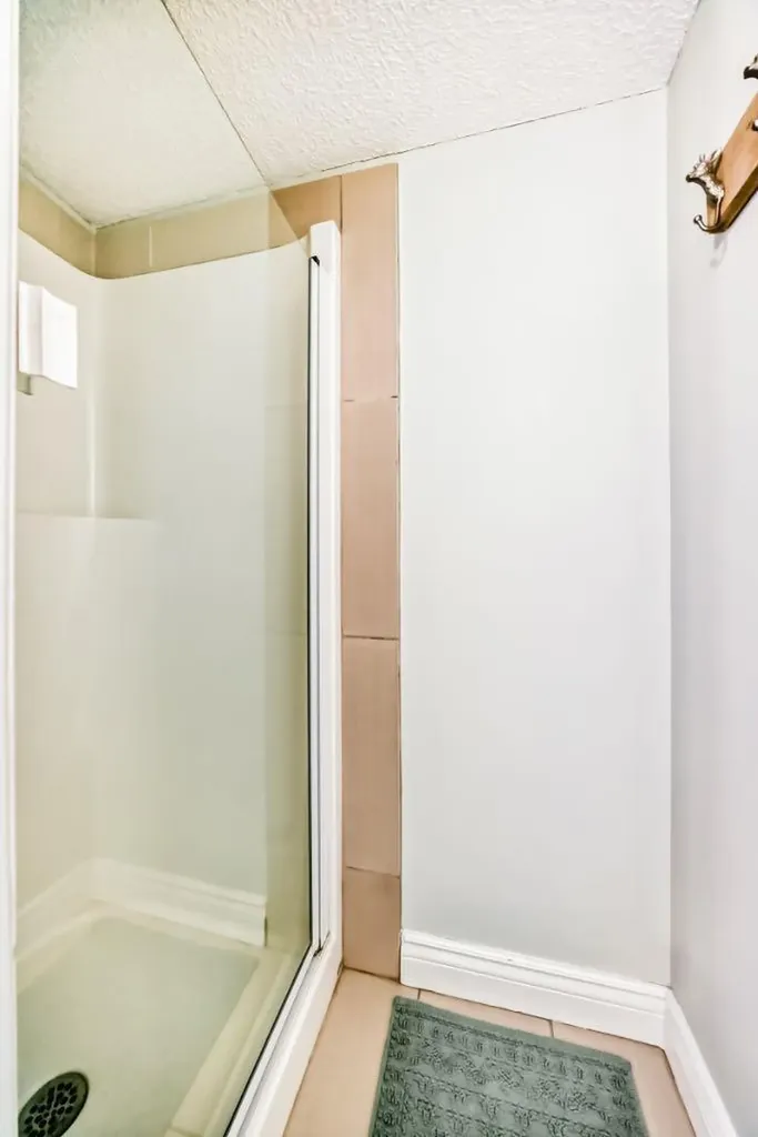 10 Sierra Morena Mews SW Calgary AB T3H 3K5