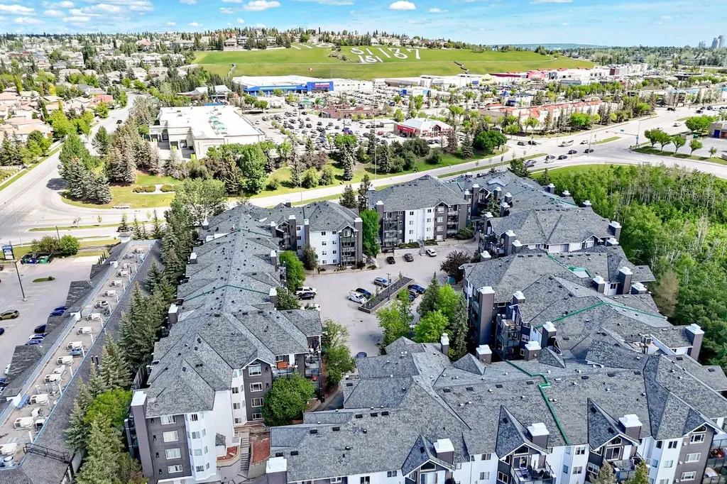 10 Sierra Morena Mews SW Calgary AB T3H 3K5