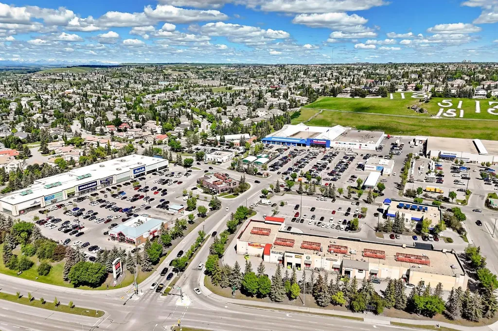 10 Sierra Morena Mews SW Calgary AB T3H 3K5
