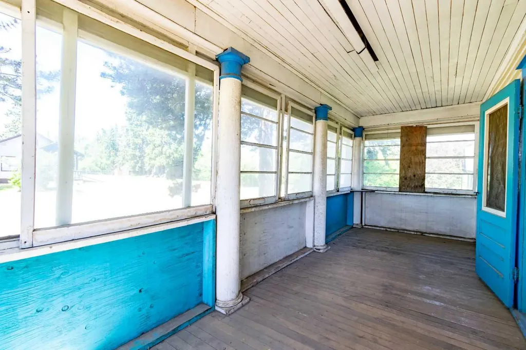 5107 52 Street Mirror AB T0B 3C0