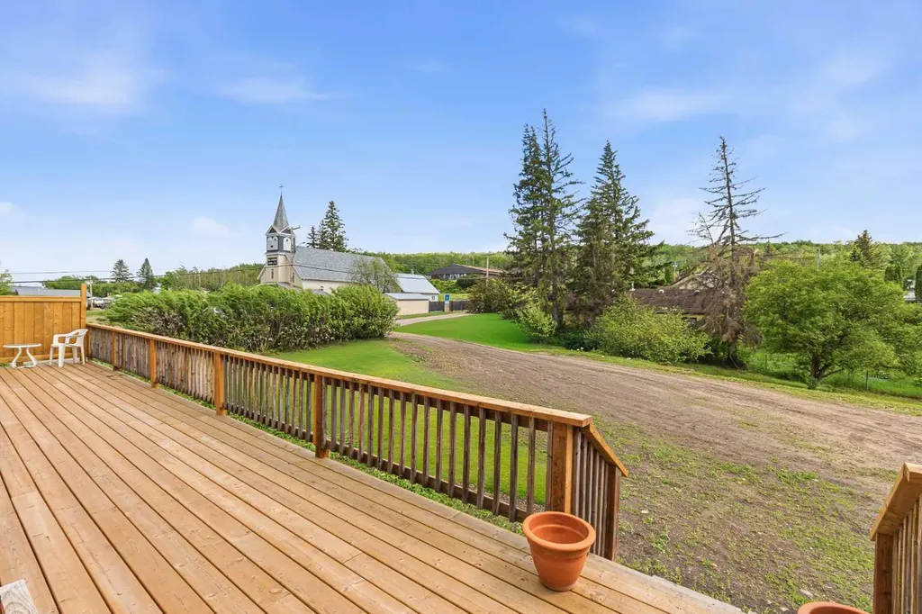 110 1st Avenue Paradise Hill SK S0M 2G0
