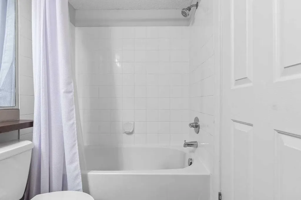 16320 24 Street SW Calgary AB T2Y5A1