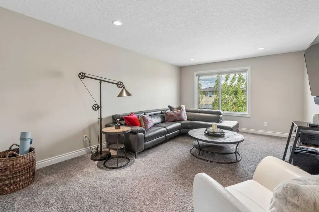 1104 Bayside Drive SW Airdrie AB T4B 4G9
