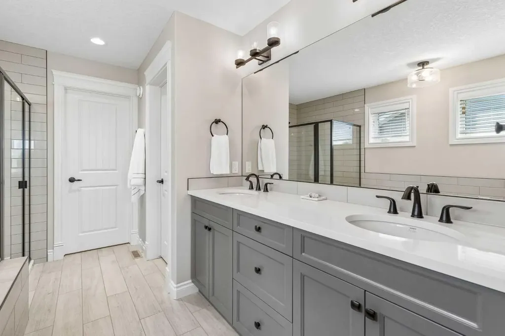 1104 Bayside Drive SW Airdrie AB T4B 4G9