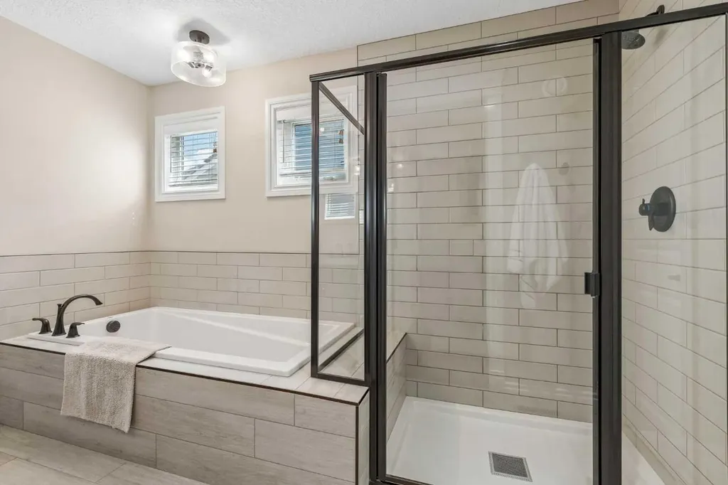 1104 Bayside Drive SW Airdrie AB T4B 4G9