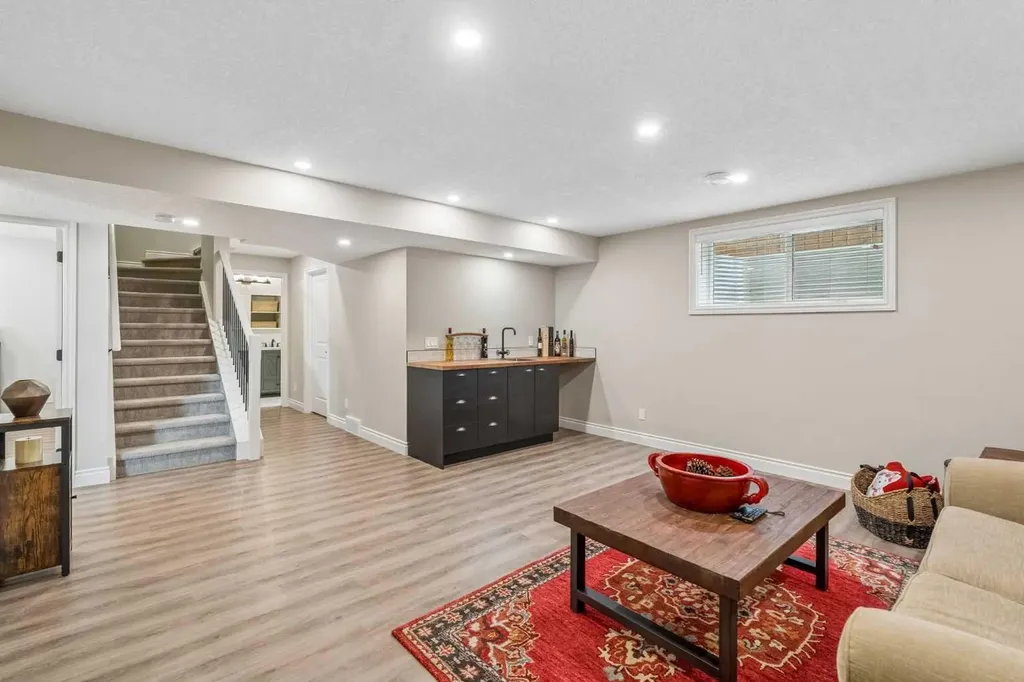 1104 Bayside Drive SW Airdrie AB T4B 4G9