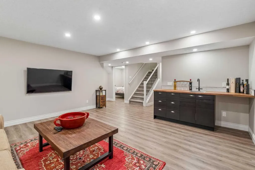 1104 Bayside Drive SW Airdrie AB T4B 4G9