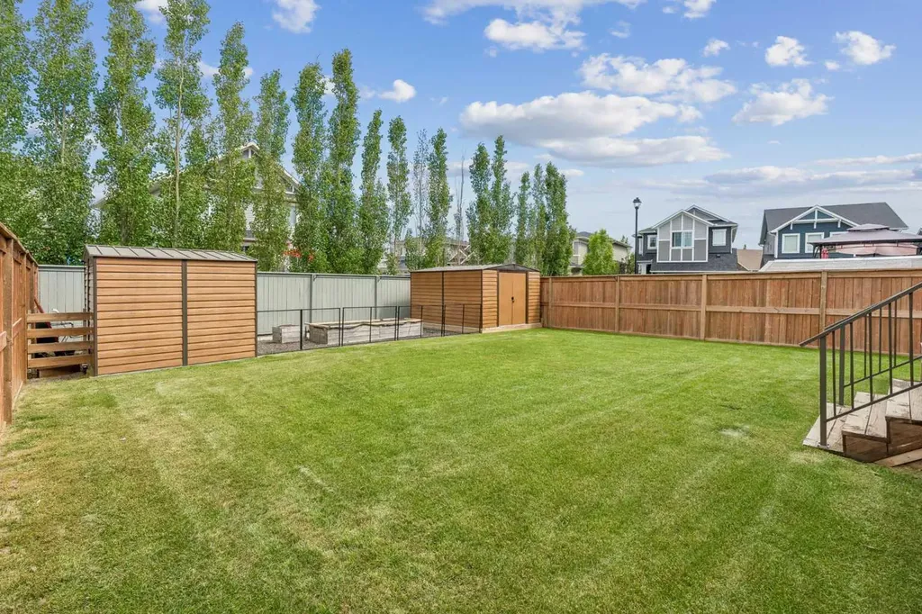 1104 Bayside Drive SW Airdrie AB T4B 4G9